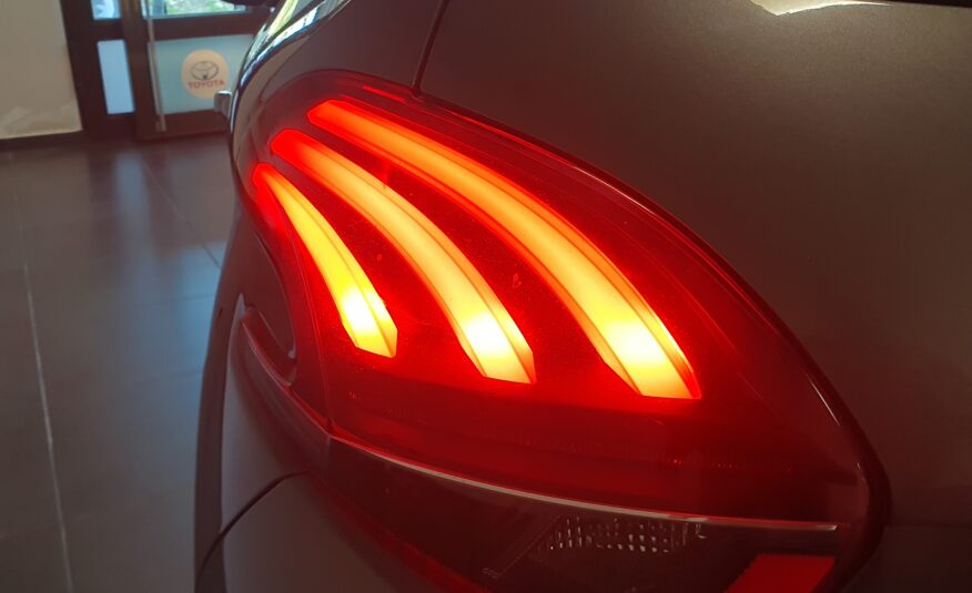 Peugeot 208 1.2 e- VTI 82cv active