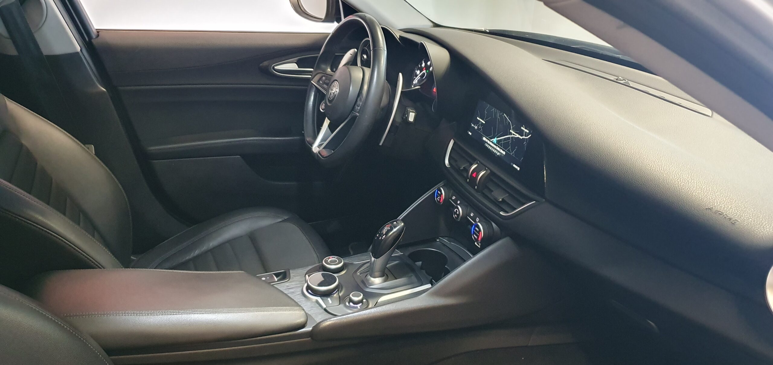 Alfa Romeo Giulia 2.2 Jtdm 160cv B-Tech